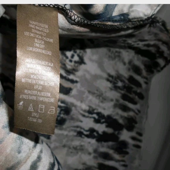 Charlie Jade 2X Black & White Short Sleeve Top - Picture 5 of 5